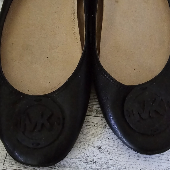 MK black ballet driving shoe - Picture 1 of 3